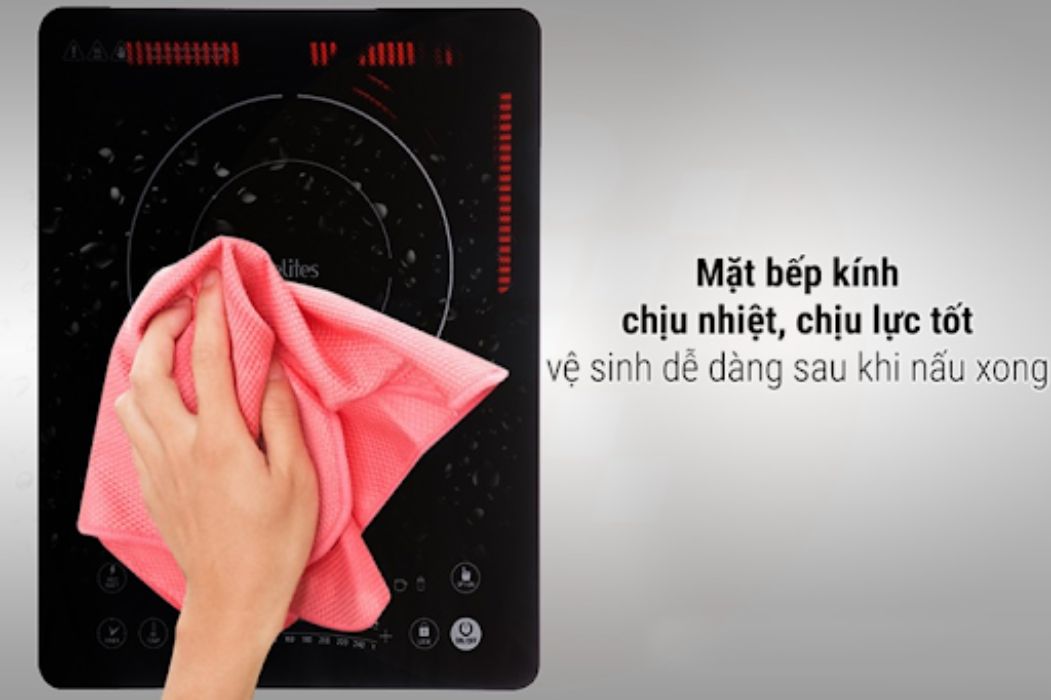 Mặt bếp rất dễ lau chùi và bảo dưỡng
