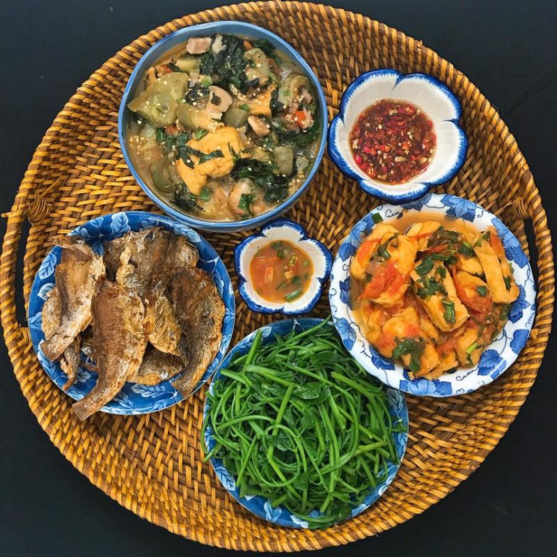 gợi ý thực đơn 1 tuần trong 3 tháng đầu cho bà bầu
