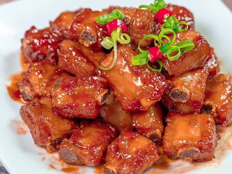 Sườn non chiên nước mắm đậm đàn, tốn cơm