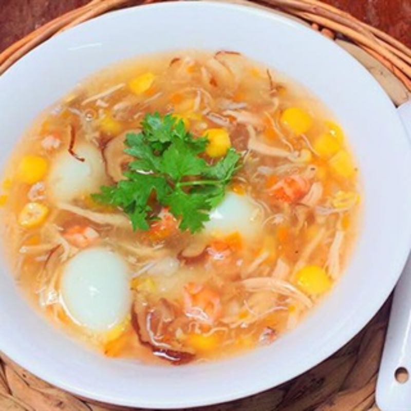Súp hải sản + trứng cút