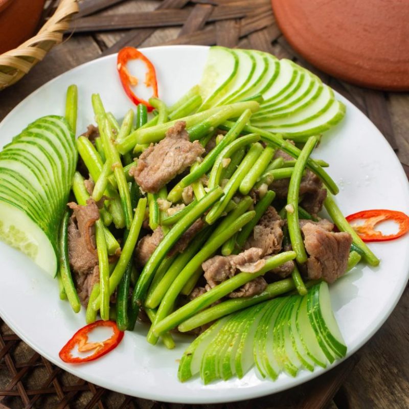Thịt bò xào ngồng tỏi