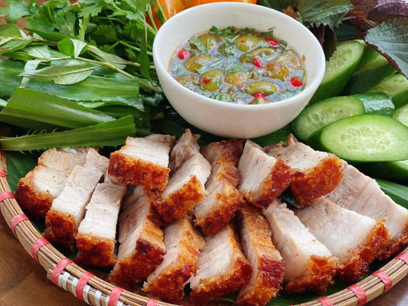 Thịt ba chỉ quay giòn bì